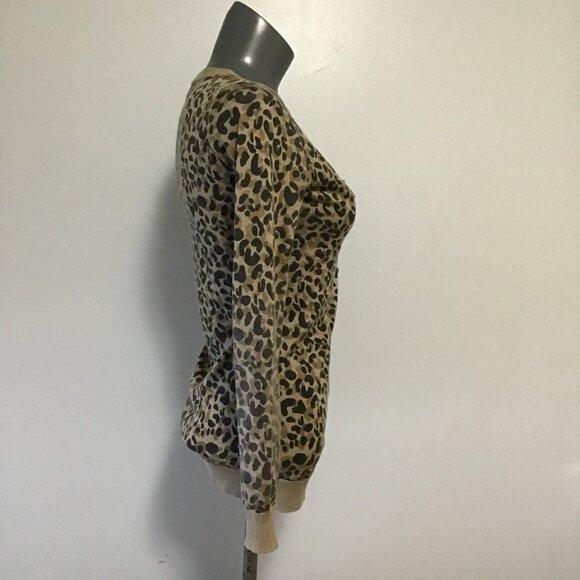La Chapelle Leopard Print Deep V-Neck Button Front Cardigan Size XS - Picture 4 of 12
